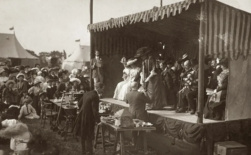 The Bedroom That Became a Hospital Room: When Americans Surrendered Their Final Goodbye